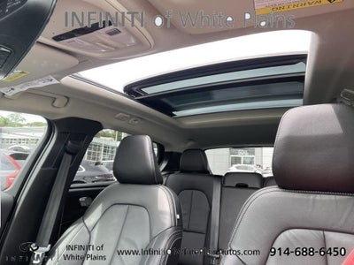 2023 Volvo XC40 B5 Plus Bright Theme