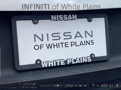 2023 Volvo XC40 B5 Plus Bright Theme