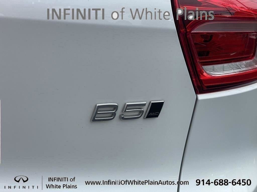 2023 Volvo XC40 B5 Plus Bright Theme