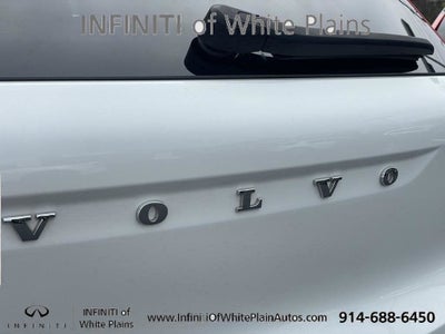 2023 Volvo XC40 B5 Plus Bright Theme