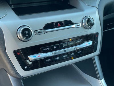 2023 Ford Explorer XLT 4x4