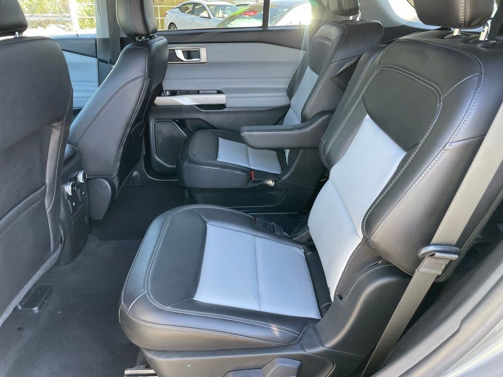 2023 Ford Explorer XLT 4x4