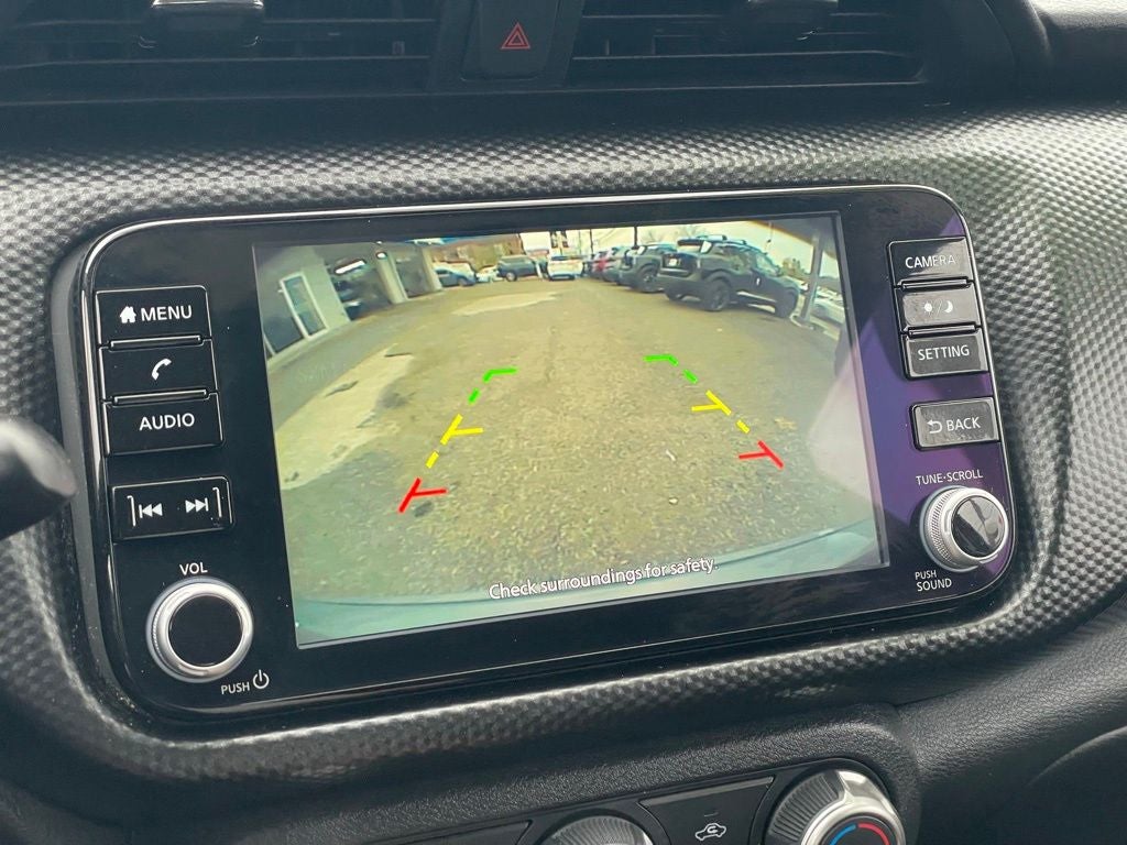 2023 Nissan Kicks SV