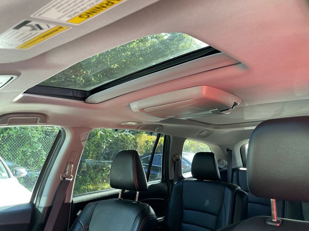 2022 Honda Pilot Elite AWD w/Navi, Hot/Cool Leather, Moonroof, Memory,