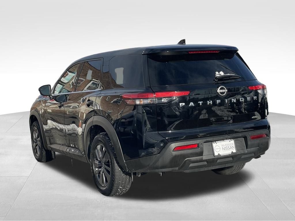 2022 Nissan Pathfinder S