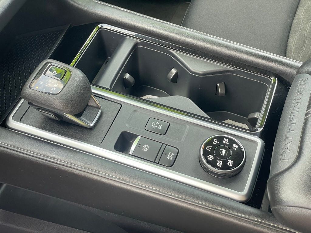 2023 Nissan Pathfinder S