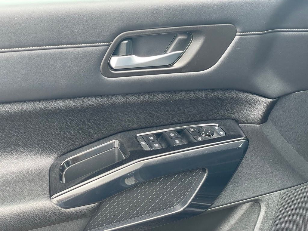 2022 Nissan Pathfinder SV 4WD