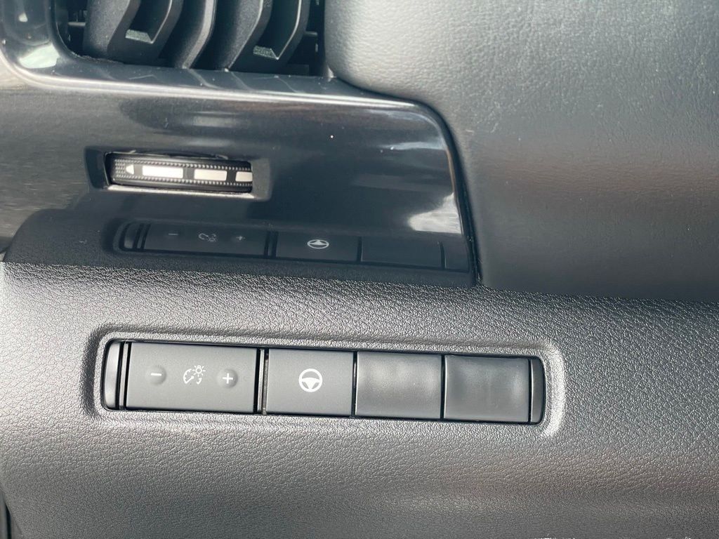 2022 Nissan Pathfinder SV 4WD