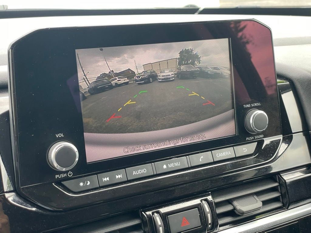 2022 Nissan Pathfinder SV 4WD