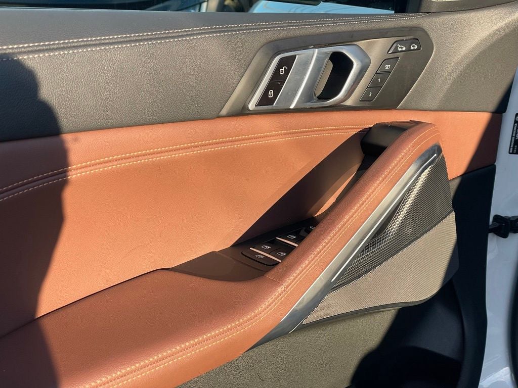 2023 BMW X6 xDrive40i