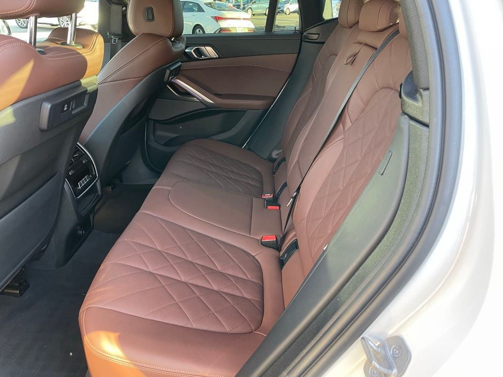 2023 BMW X6 xDrive40i