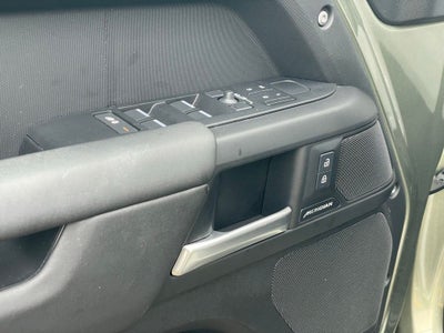 2025 Land Rover Defender 110 S