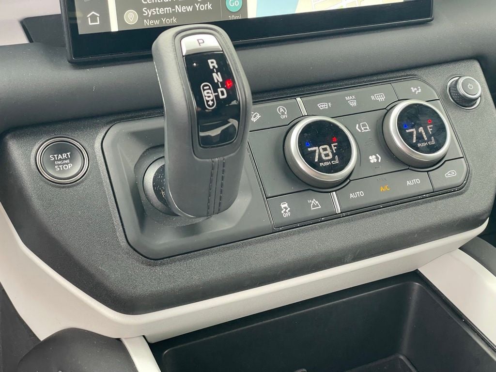 2025 Land Rover Defender 110 S