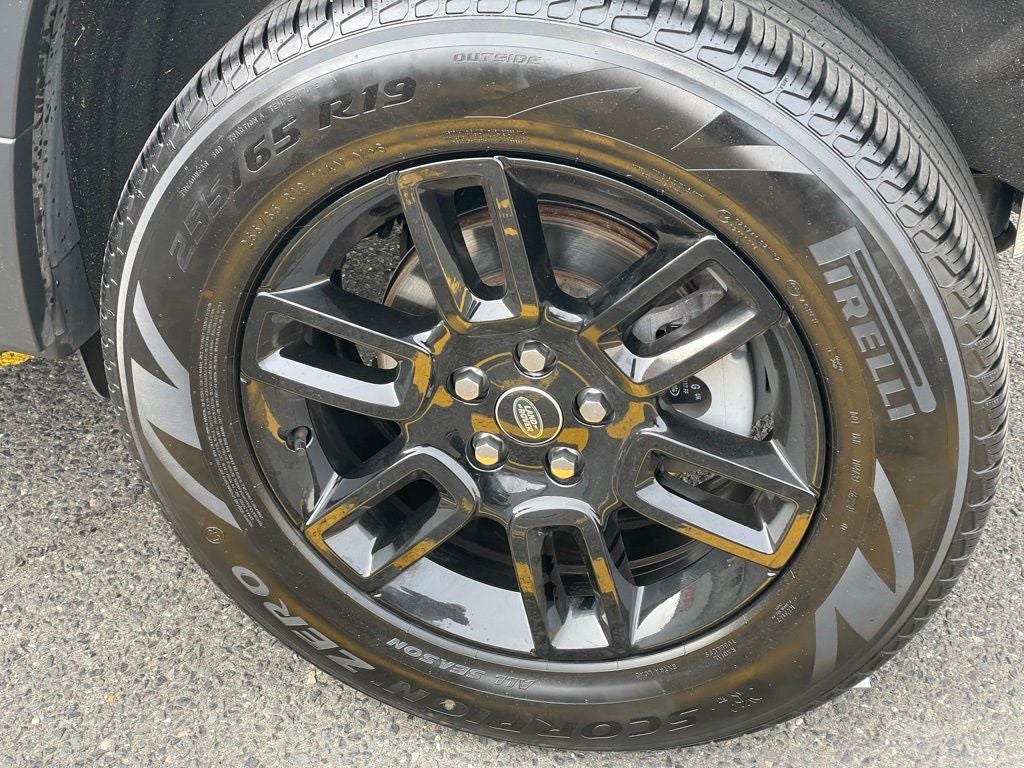 2025 Land Rover Defender 110 S