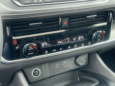 2023 Nissan Rogue SV Premium