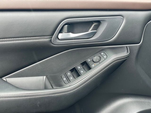 2023 Nissan Rogue SL Premium
