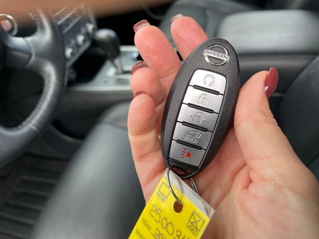 2020 Nissan Pathfinder SL