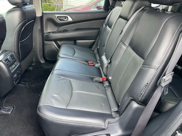 2020 Nissan Pathfinder SL