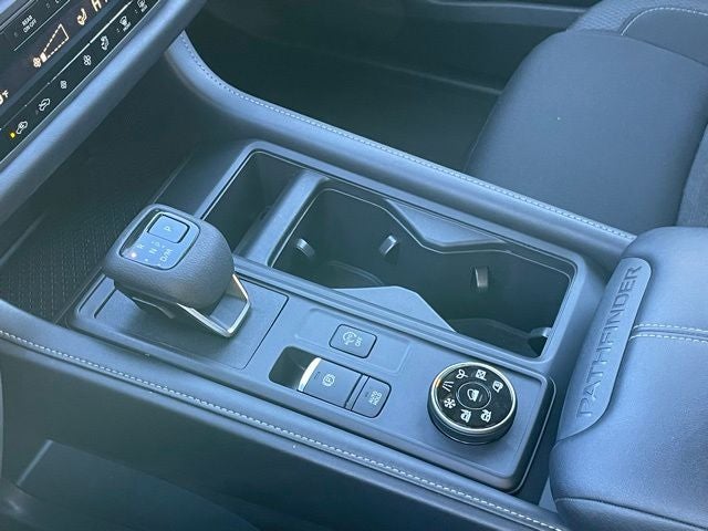 2023 Nissan Pathfinder S