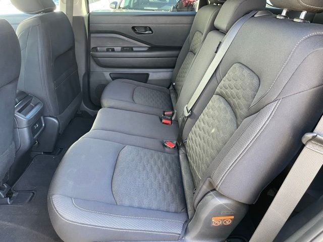 2023 Nissan Pathfinder S