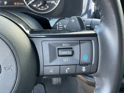 2023 Nissan Pathfinder SV