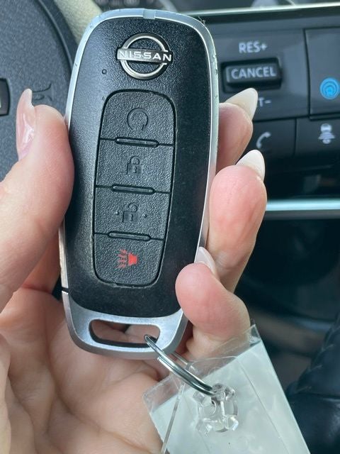 2023 Nissan Pathfinder SV