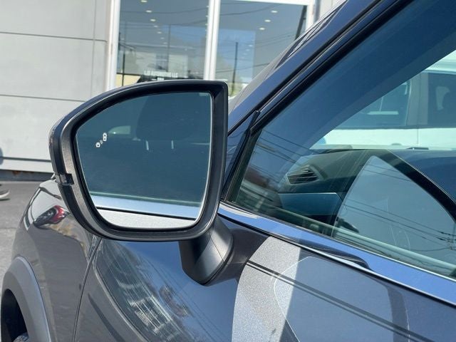 2023 Nissan Pathfinder SV