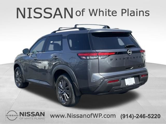 2023 Nissan Pathfinder SV