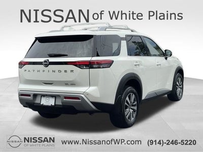2024 Nissan Pathfinder SL