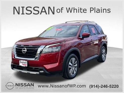 2023 Nissan Pathfinder SL