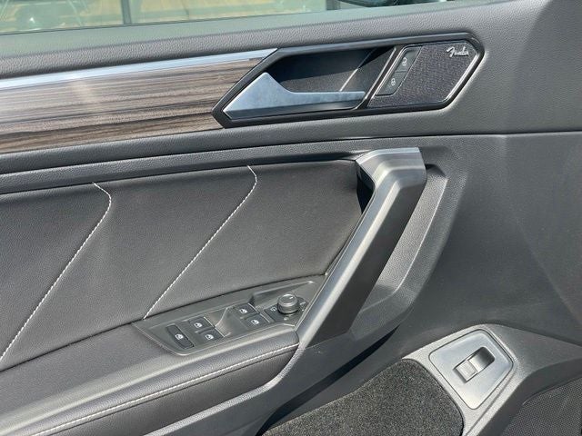 2023 Volkswagen Tiguan 2.0T SEL R-Line