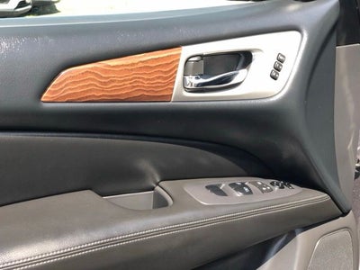 2020 Nissan Pathfinder Platinum
