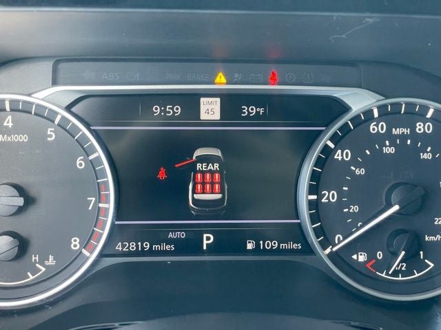 2024 Nissan Pathfinder SL