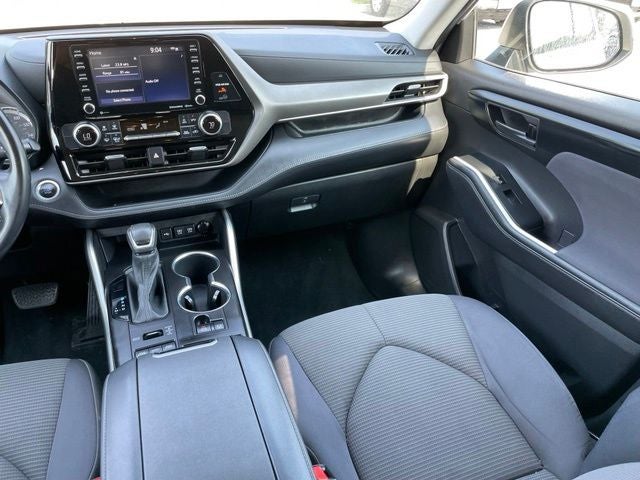 2021 Toyota Highlander LE