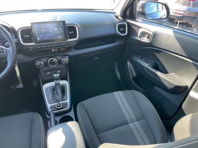 2022 Hyundai Venue SEL