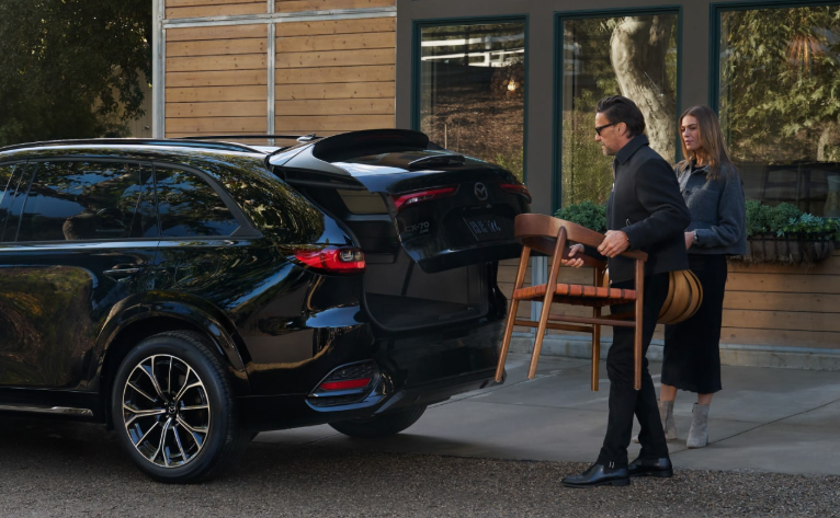 2026 Mazda CX-70 loading cargo with power liftgate at Middletown Mazda